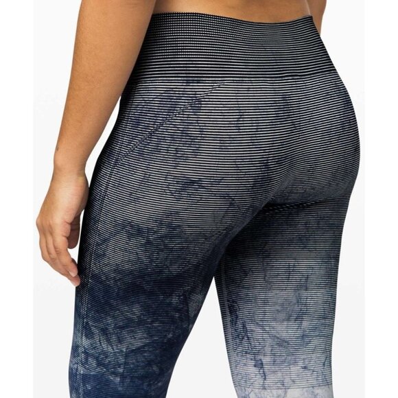 Lululemon Ebb to Train Leggings in Black, White,  Luna Wash Ombre ~XS - Picture 10 of 15